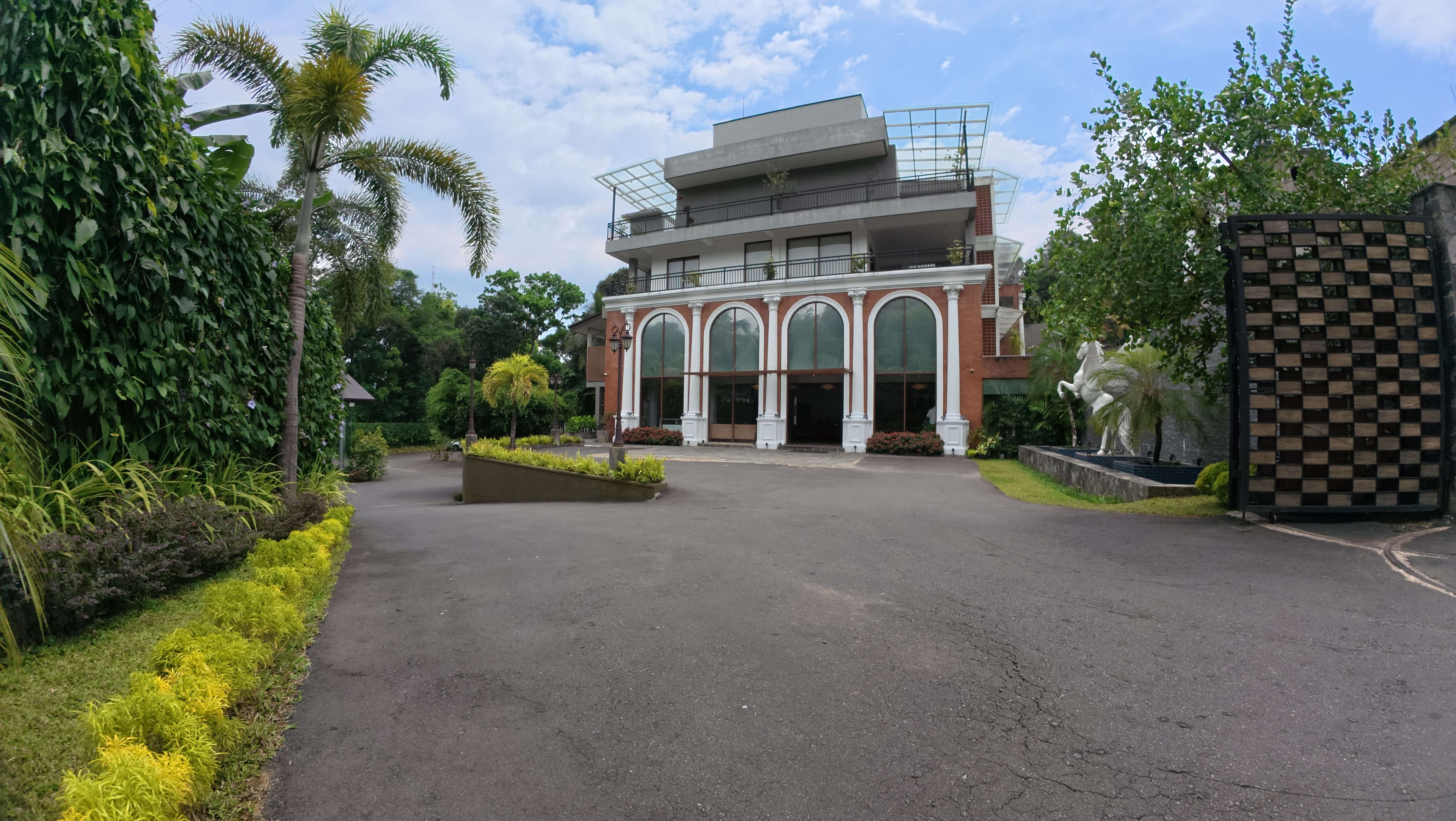 Hotel Grand Amanee Garden View